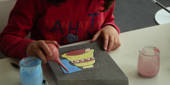 Atelier enfant : émaillage sur pierre à La Seigneurie, Andlau kidklik alsace