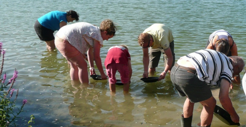 Atelier d'orpaillage pour parents et enfants dès 7 ans, Camping plage du Staedly à Roeschwoog