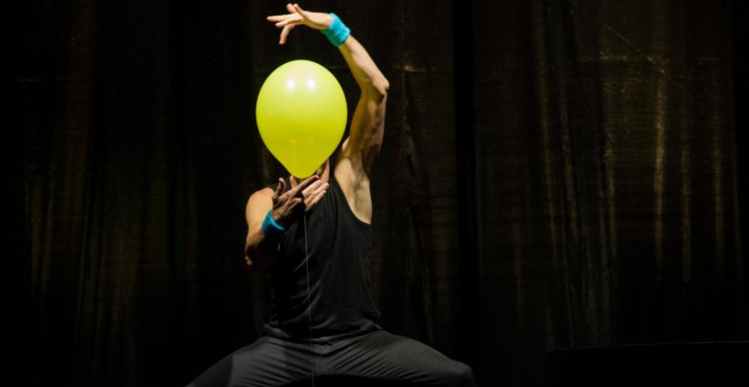 Ballon Bandit – Théâtre-danse – Haguenau - La tête dans les étoiles 